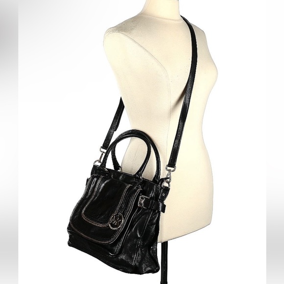 Michael Kors Patent Leather Smooth Satchel Crossbody Bag Like New - Picture 3 of 4